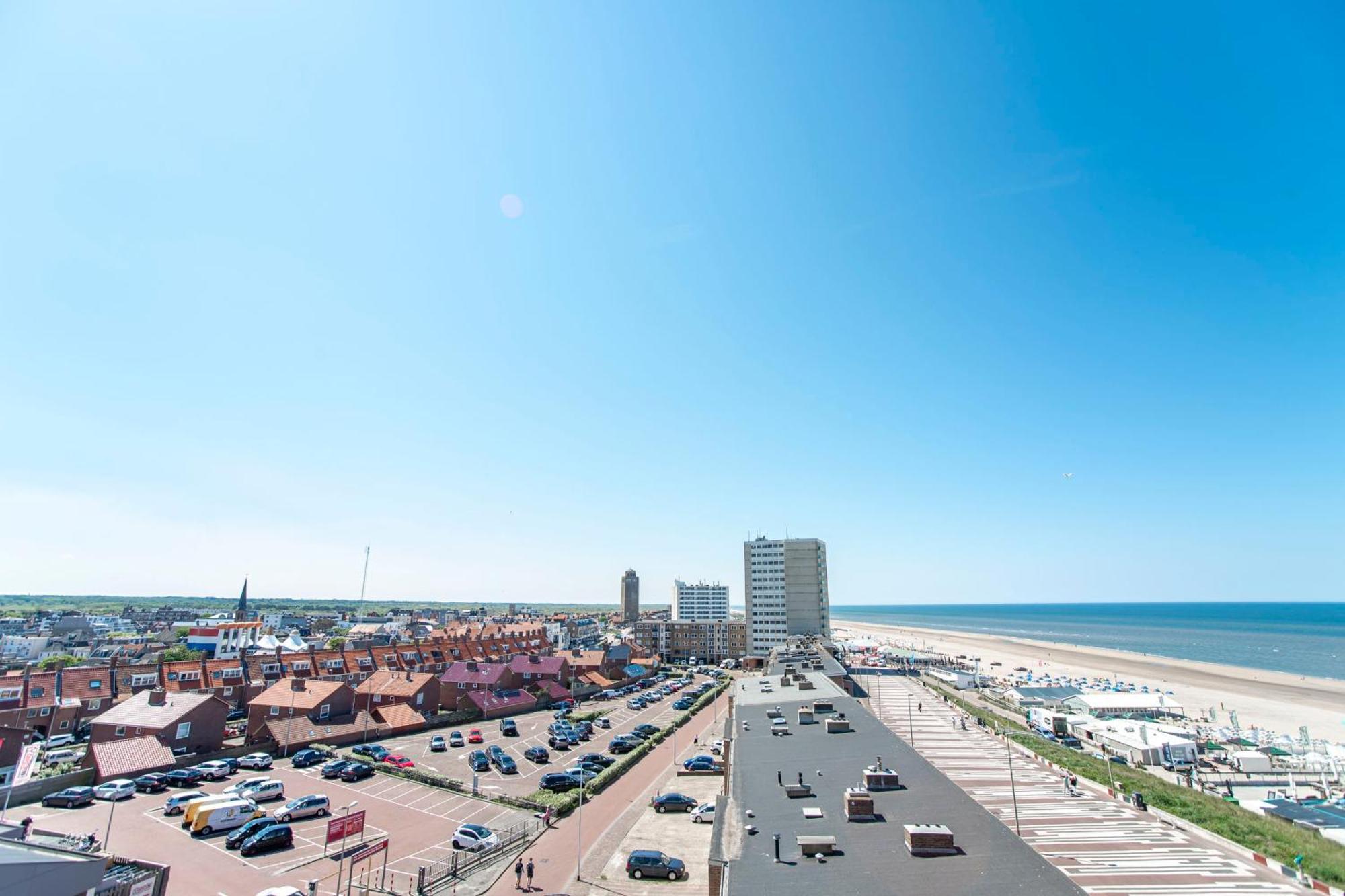 Studio Tara At The Beach With Private Parking Зандфорт Экстерьер фото