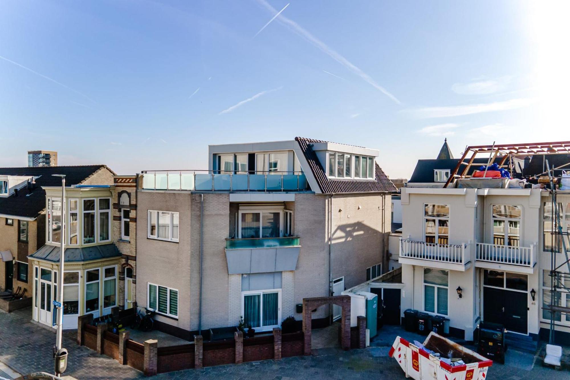 Studio Tara At The Beach With Private Parking Зандфорт Экстерьер фото